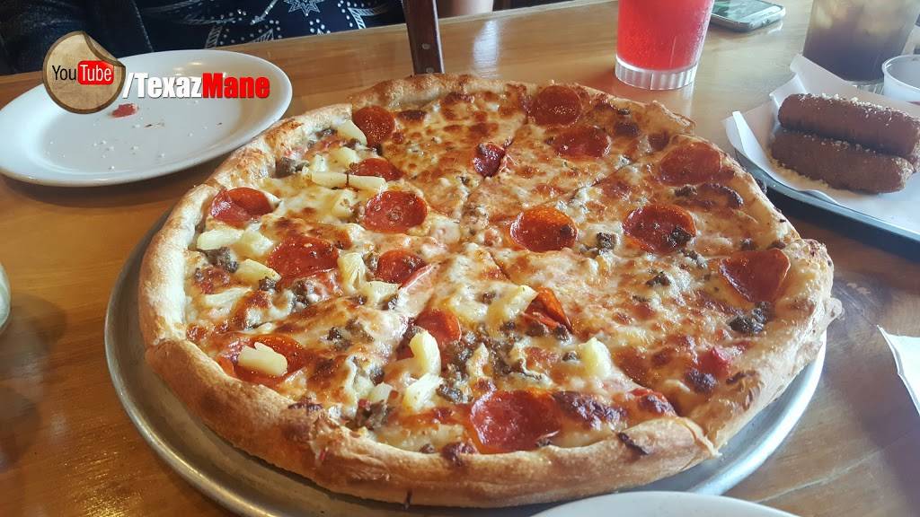 Tanks Pizza | restaurant | 902 N New Braunfels Ave, San Antonio, TX 78202, USA | 2103209224 OR +1 210-320-9224