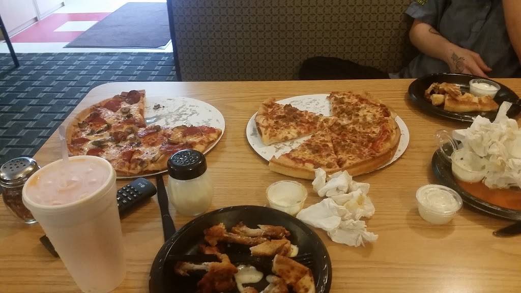 Pizza King | restaurant | 200 Old Orchard Square, East Ellijay, GA 30540, USA | 7066356666 OR +1 706-635-6666