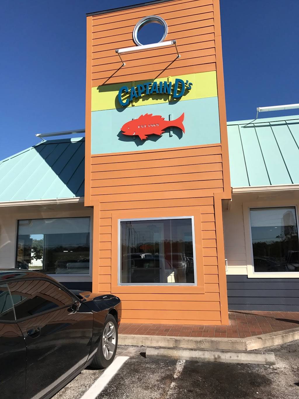 Captain Ds | restaurant | 1333 S Woodland Blvd, DeLand, FL 32720, USA | 3867384539 OR +1 386-738-4539