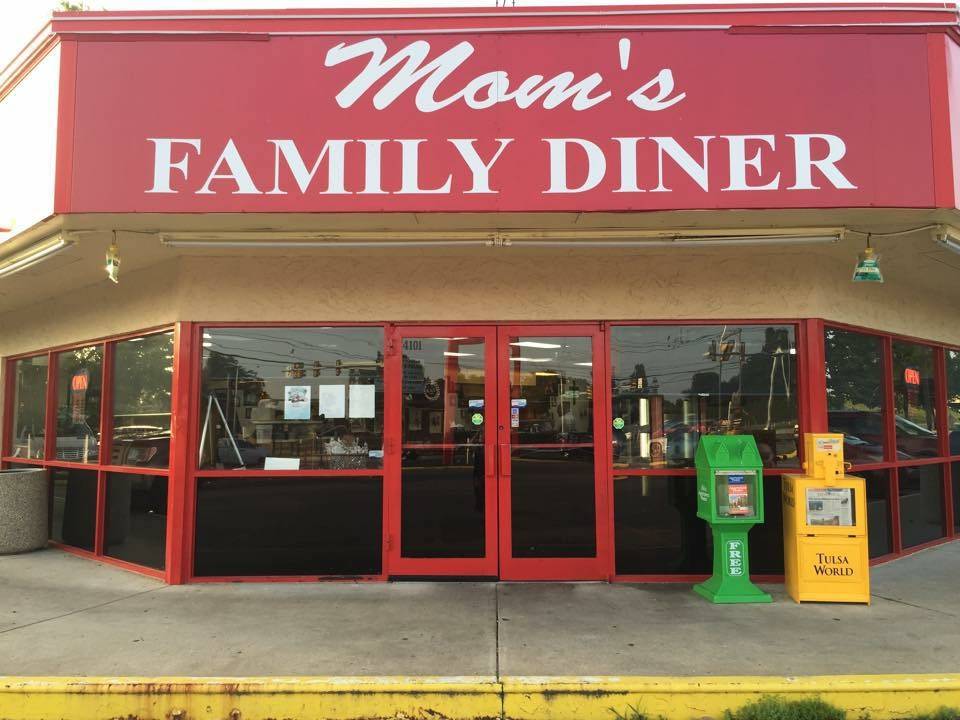 Moms Family Diner | restaurant | 4101 S Mingo Rd, Tulsa, OK 74146, USA | 9185082990 OR +1 918-508-2990