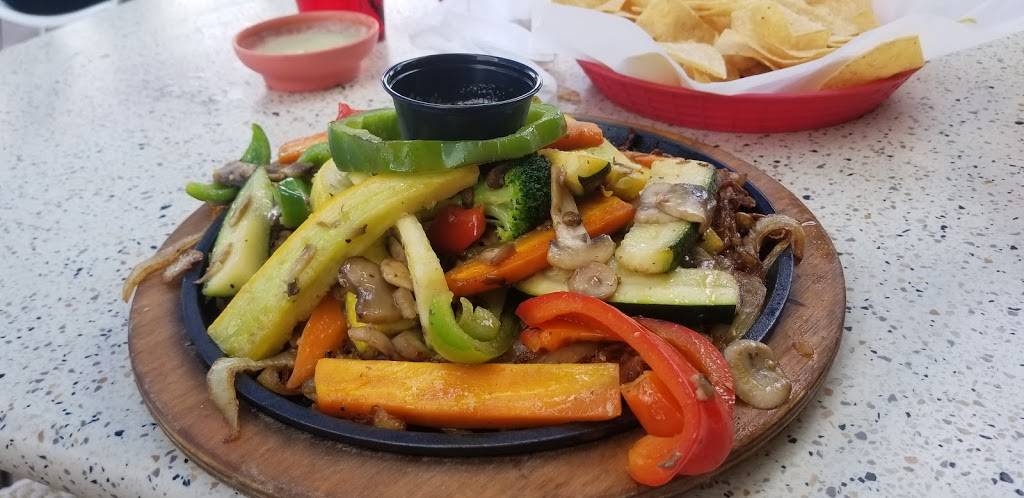 Fajita Jacks Mexican Grill & Cantina | restaurant | 15256 Highway 105 W, Montgomery, TX 77356, USA | 9365883340 OR +1 936-588-3340