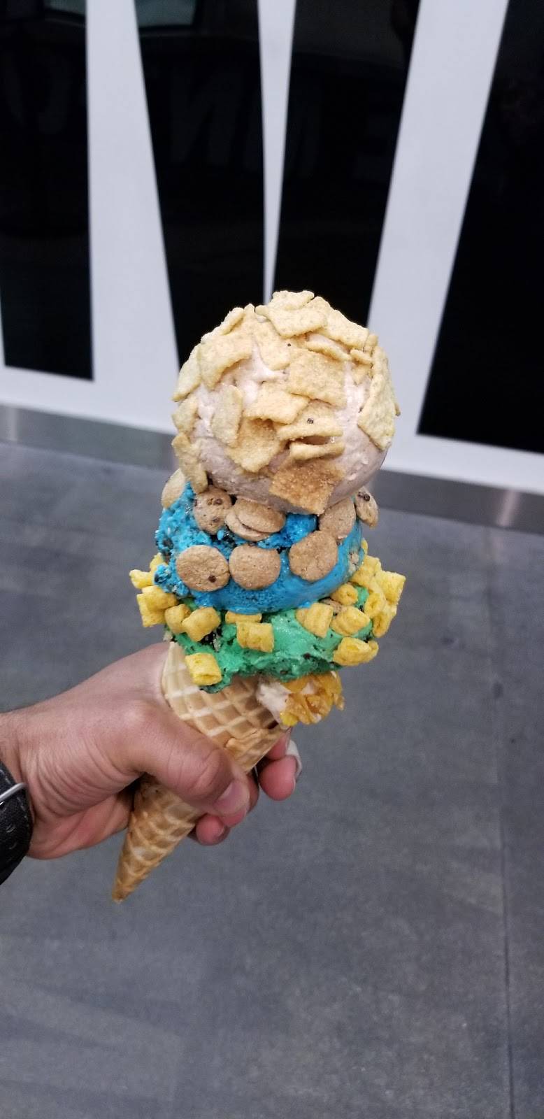 Which Wich | restaurant | 1071 E 19th St, Upland, CA 91784, USA | 9099321111 OR +1 909-932-1111