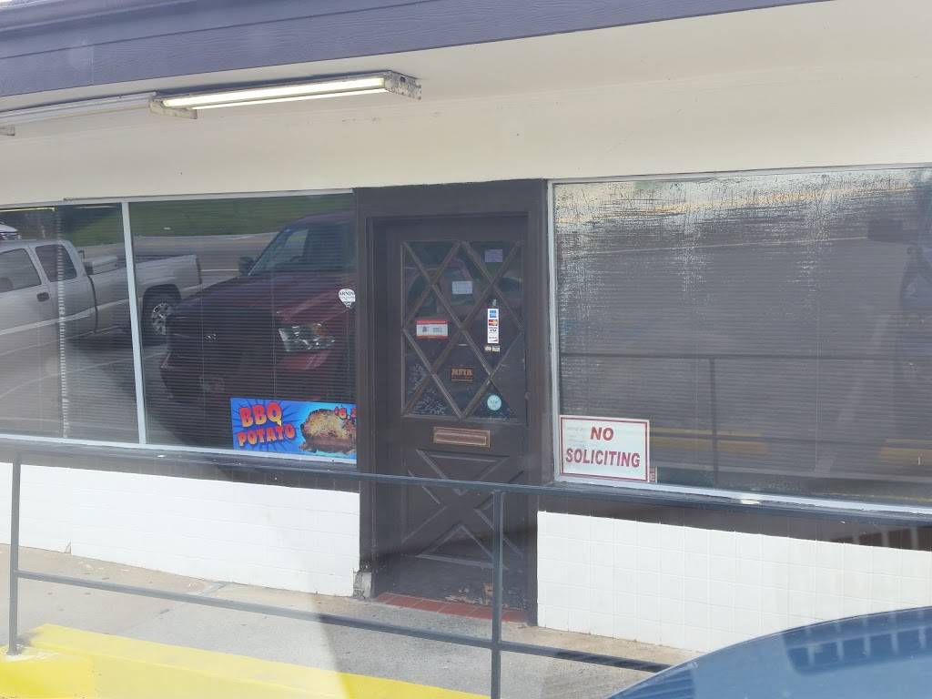 Smokey Pig BBQ | restaurant | 1502 Opelika Rd, Phenix City, AL 36867, USA | 3342989284 OR +1 334-298-9284