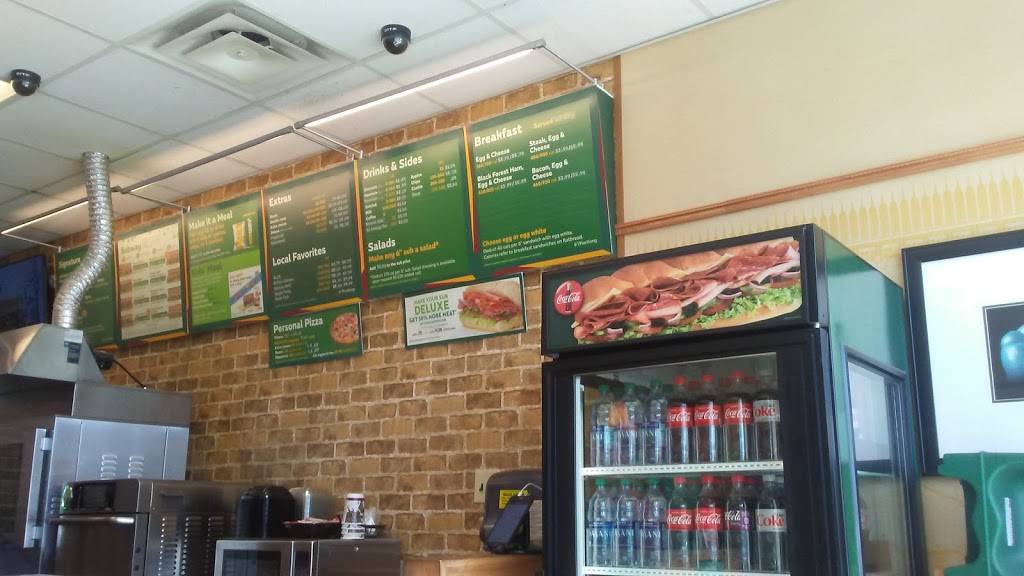 Subway | restaurant | 4671-4729 Onondaga Blvd, Syracuse, NY 13219, USA | 3154251200 OR +1 315-425-1200