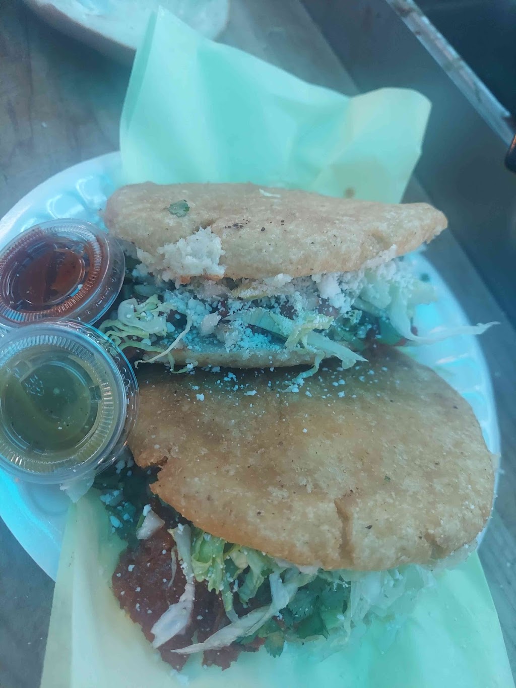 Fuentes Food truck | restaurant | Parking, lot 2245 Florin Rd, Sacramento, CA 95822, USA | 9165833233 OR +1 916-583-3233