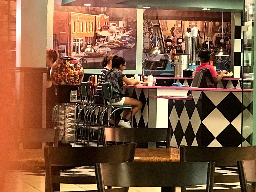 Hwy 55 Burgers Shakes & Fries | restaurant | 4325 Glenwood Ave #2040, Raleigh, NC 27612, USA | 9195105016 OR +1 919-510-5016