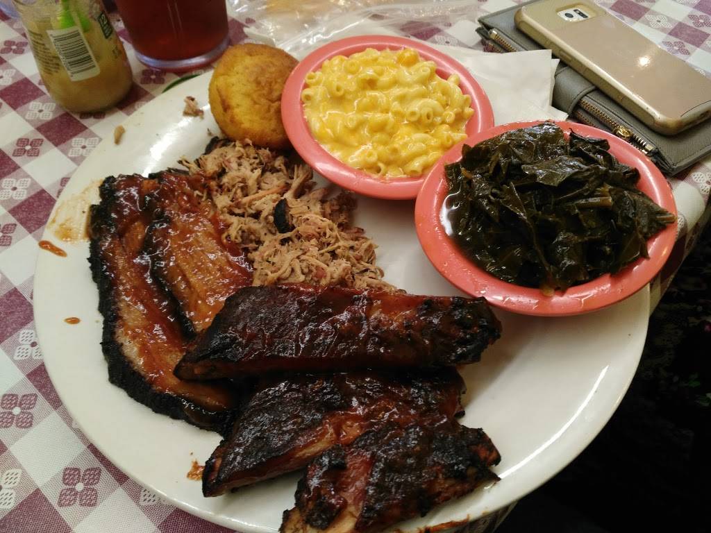 Woots BBQ | restaurant | 5826 Cheviot Rd, Cincinnati, OH 45247, USA | 5134178702 OR +1 513-417-8702