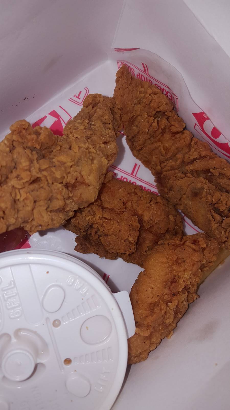 Dairy Queen | restaurant | 6417 McCart Ave, Fort Worth, TX 76133, USA | 8172923393 OR +1 817-292-3393