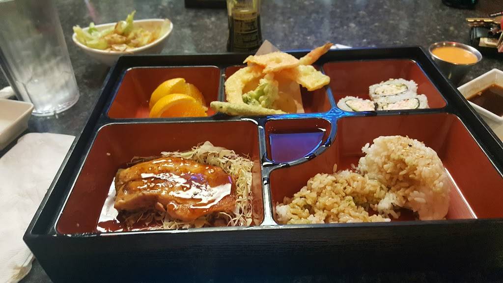 Wasabi Sushi Bar | West | restaurant | 2404 N Maize Rd, Wichita, KS 67205, USA | 3166133318 OR +1 316-613-3318