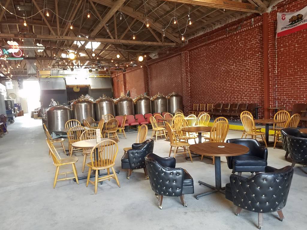Full Circle Brewing Co. | restaurant | 620 F St, Fresno, CA 93706, USA | 5592646323 OR +1 559-264-6323