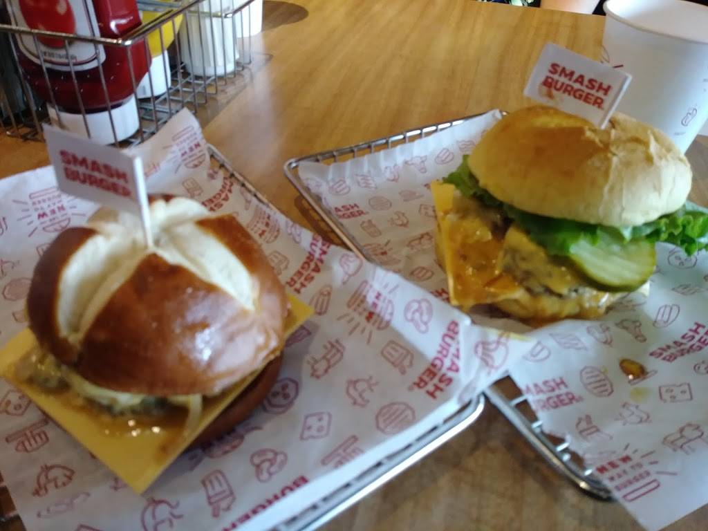Smashburger | restaurant | 190 Cobblestone Ct Dr, Victor, NY 14564, USA | 5854251300 OR +1 585-425-1300