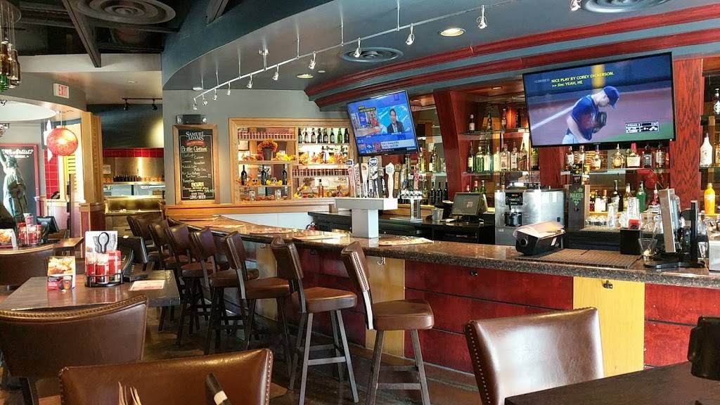 Red Robin Gourmet Burgers and Brews | restaurant | 1088 Nimmo Pkwy, Virginia Beach, VA 23454, USA | 7574276900 OR +1 757-427-6900