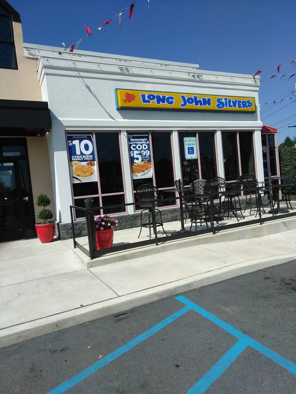 Long John Silvers | restaurant | 7720 Main St #10, Fogelsville, PA 18051, USA | 6103668815 OR +1 610-366-8815