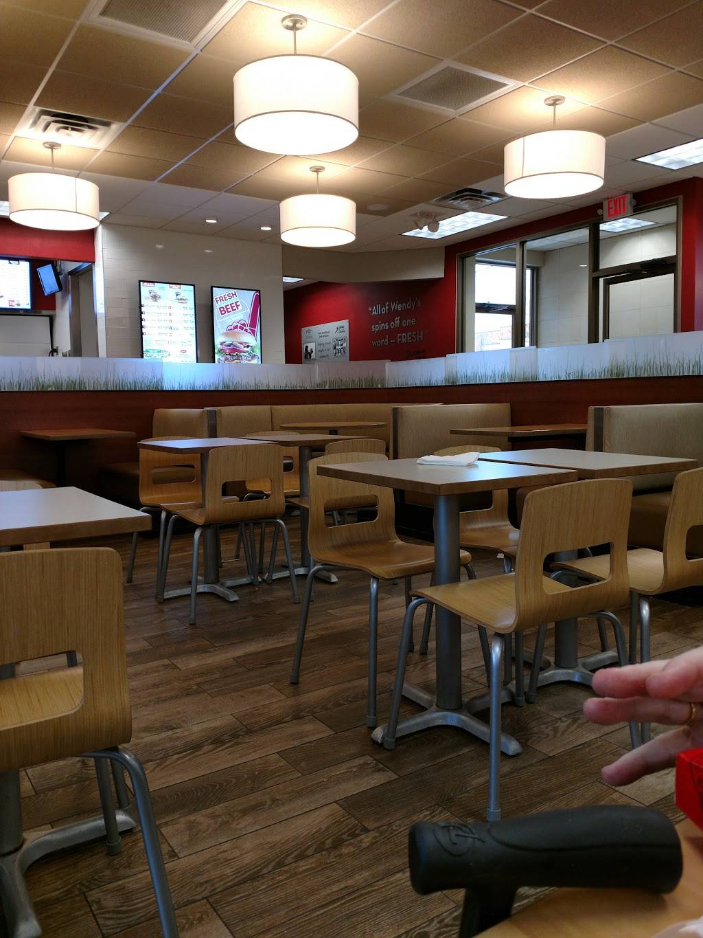 Wendys | restaurant | 201 Sterling Run Blvd, Mt Orab, OH 45154, USA | 9374449119 OR +1 937-444-9119