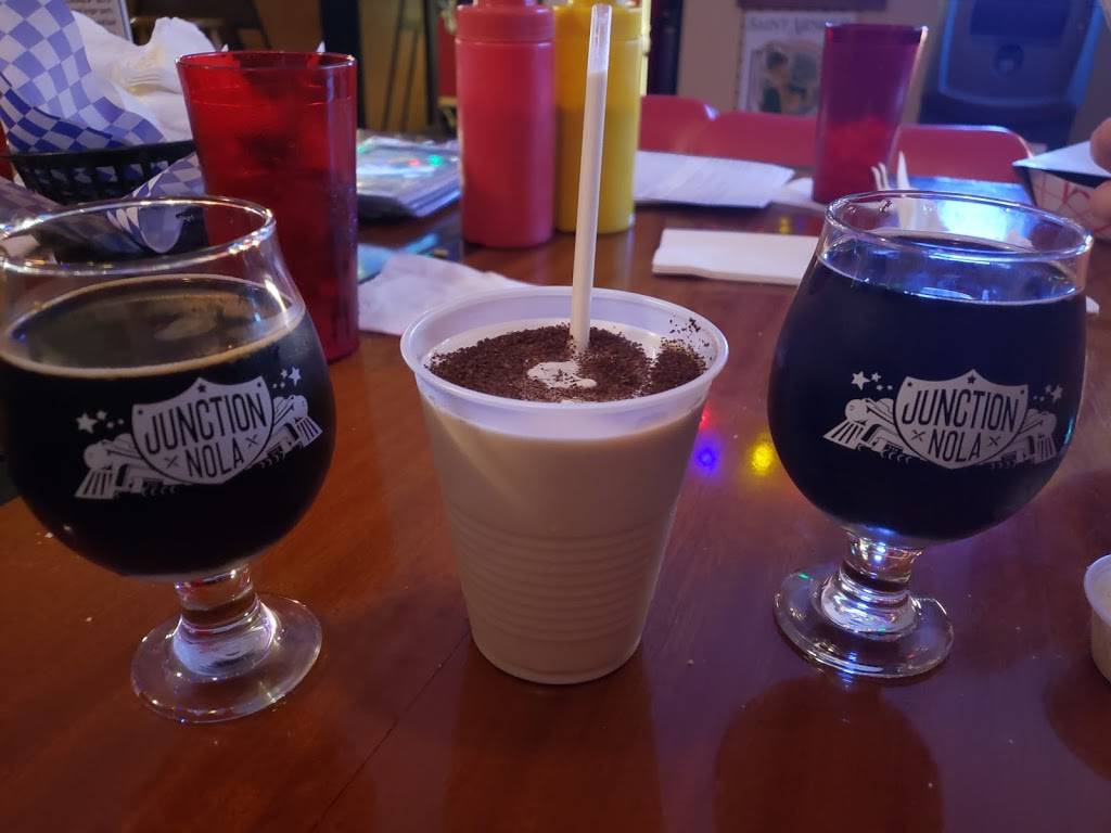 Junction Bar & Grill | restaurant | 3021 St Claude Ave, New Orleans, LA 70117, USA | 5042720205 OR +1 504-272-0205