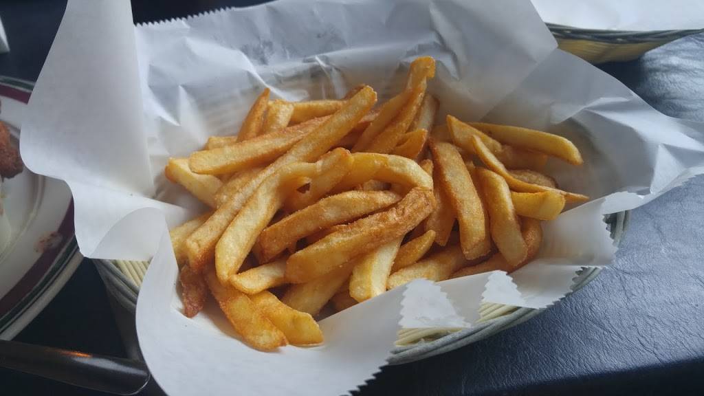 Boondocks Restaurant | restaurant | 1760 Sea Island Pkwy, St Helena Island, SC 29920, USA | 8438380821 OR +1 843-838-0821