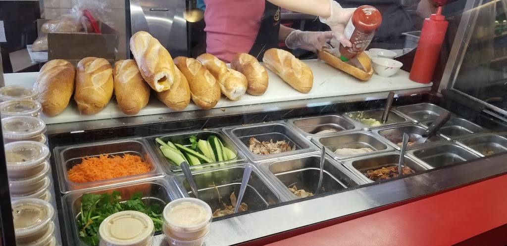 Tomio Sushi | restaurant | 2190 Rue Ontario E, Montréal, QC H2K 1V6, Canada | 5145088882 OR +1 514-508-8882