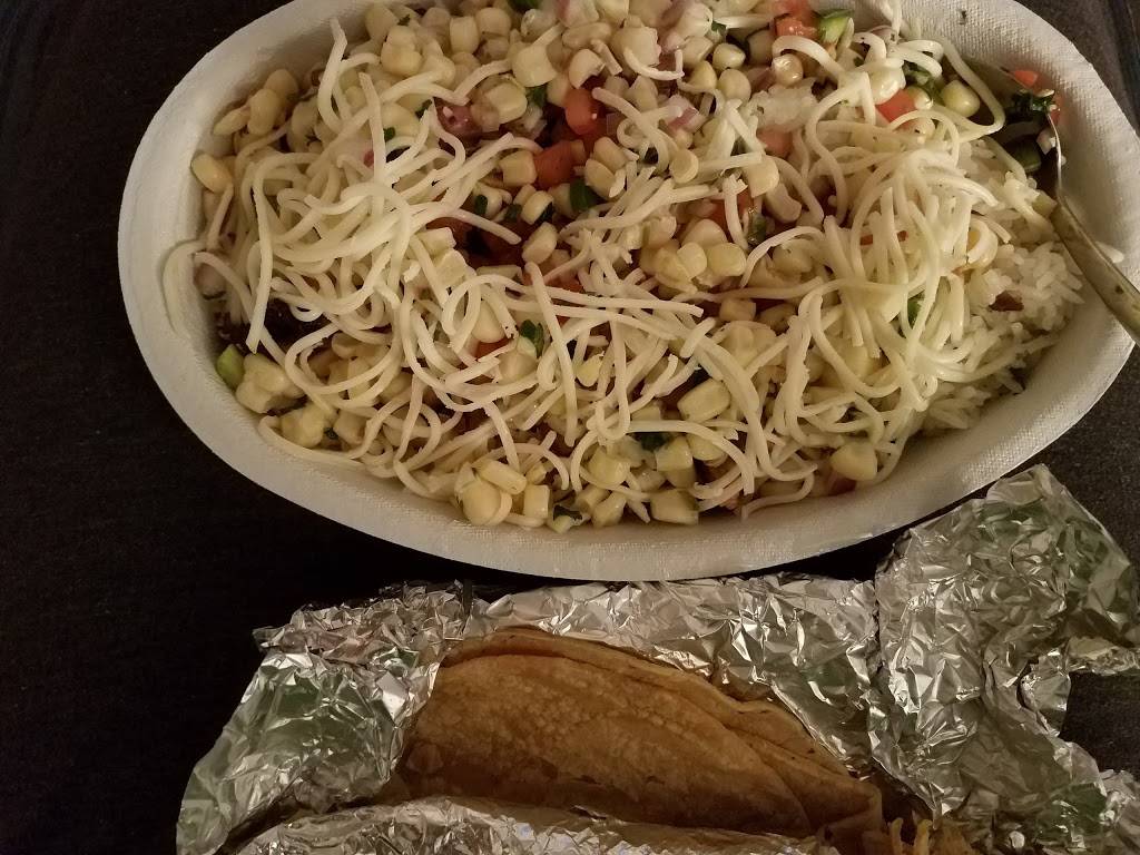 Chipotle Mexican Grill | restaurant | 1013 W Lincoln Hwy Ste A, DeKalb, IL 60115, USA | 8157563715 OR +1 815-756-3715