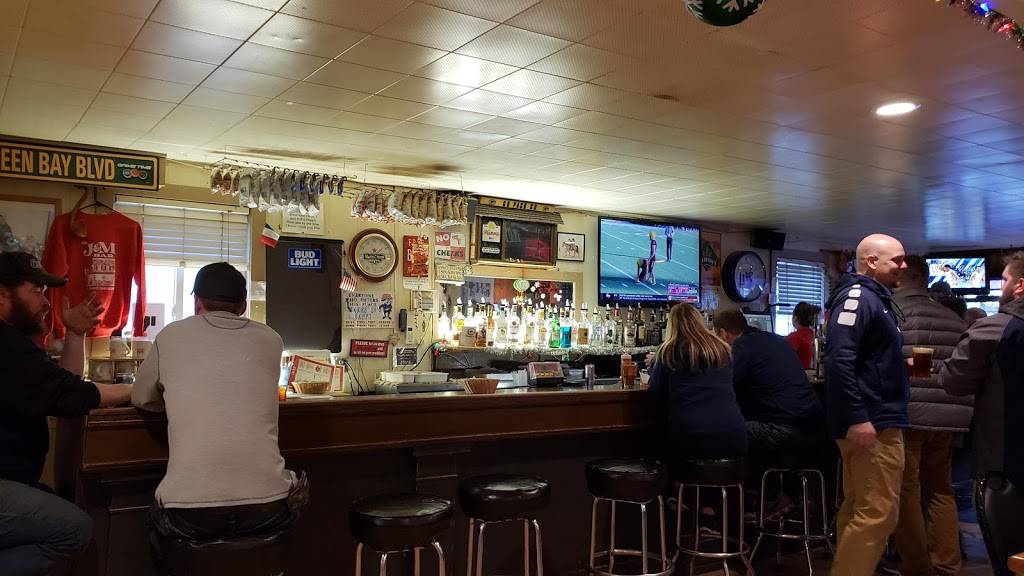 J & M Bar | restaurant | 127 W Main St, Belleville, WI 53508, USA | 6084243441 OR +1 608-424-3441