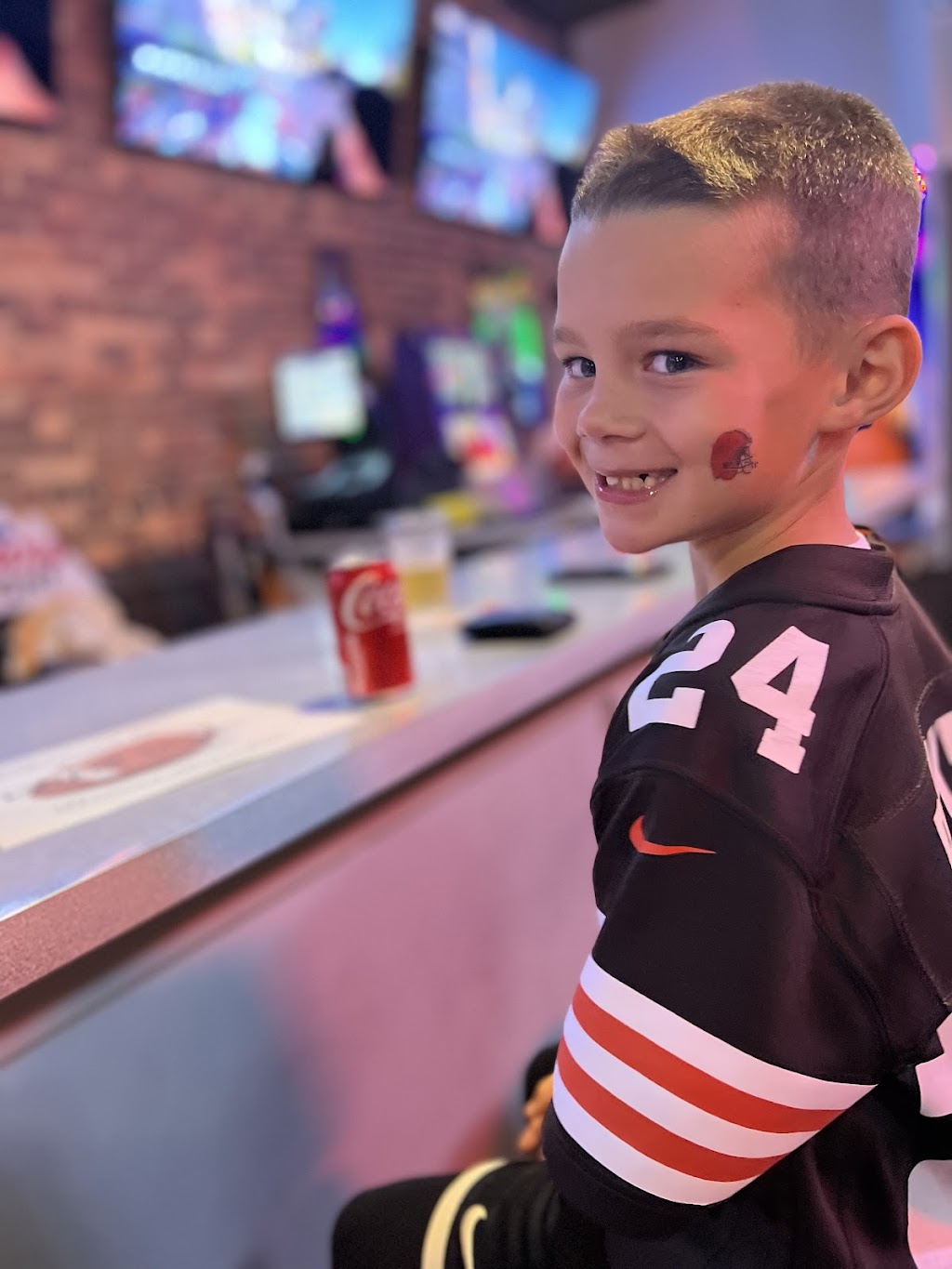 The Corner Pub | restaurant | 201 Broadway St, Jackson, OH 45640, USA | 7402864491 OR +1 740-286-4491