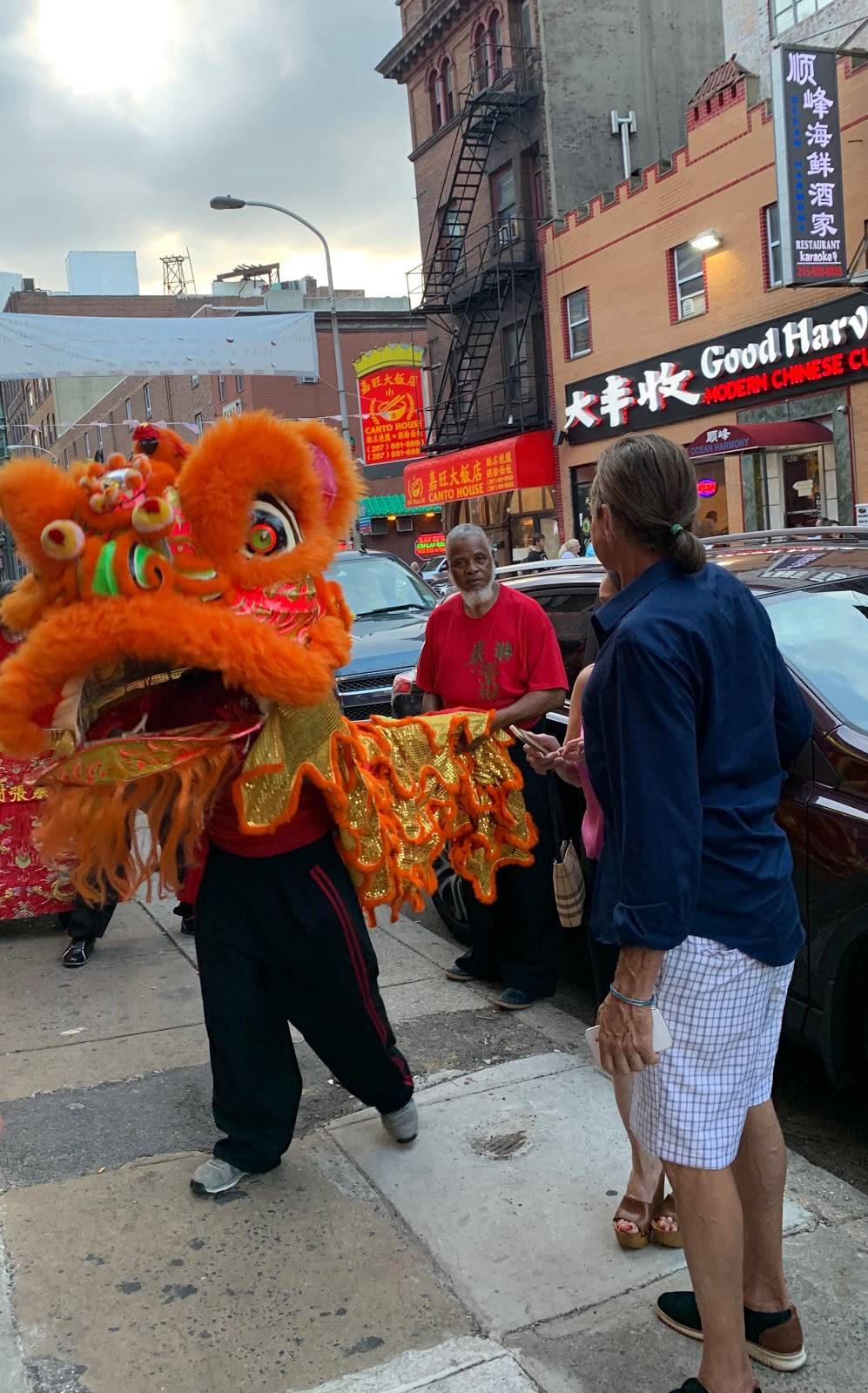 顺峰海鲜酒家 | restaurant | 937 Race St, Philadelphia, PA 19107, USA | 2159288826 OR +1 215-928-8826