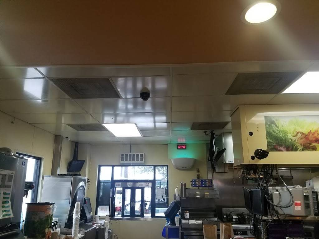 Jack in the Box | restaurant | 742 SW Military Dr, San Antonio, TX 78221, USA | 2109242151 OR +1 210-924-2151