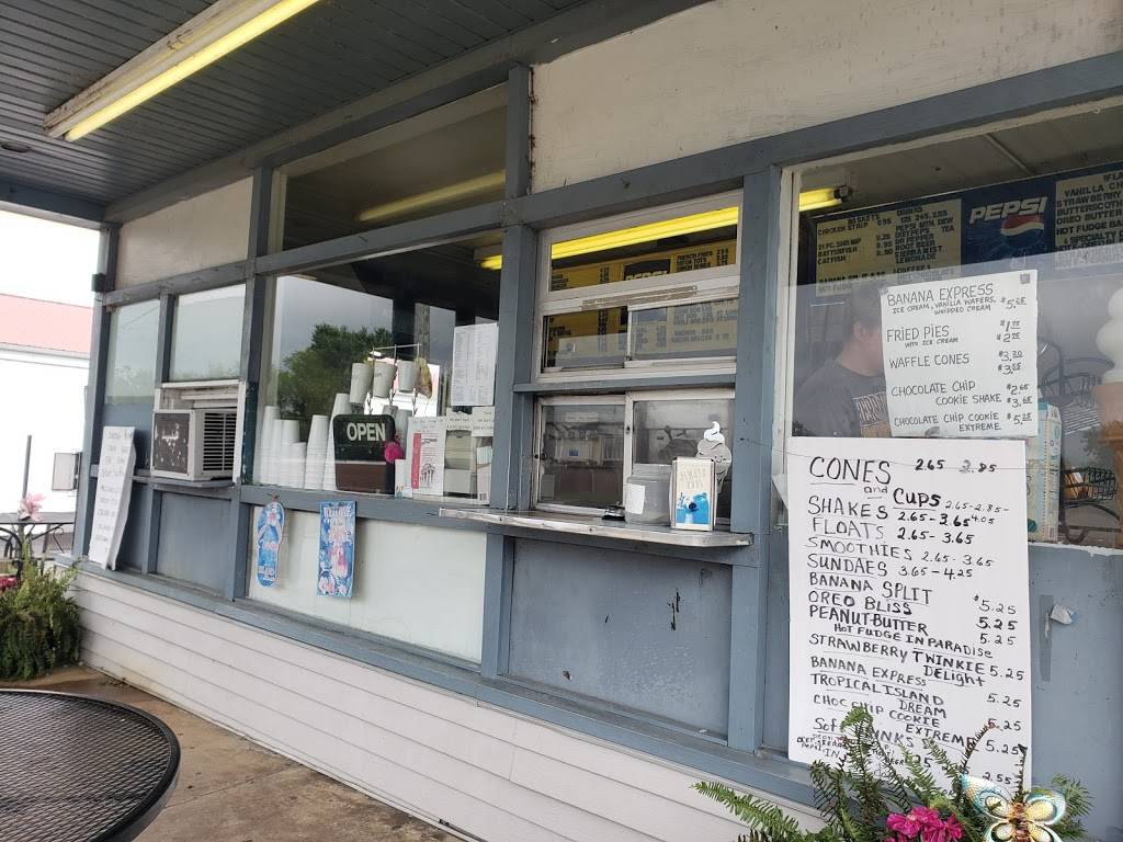 Garner Drive In | restaurant | 117 N Main St, Berryville, AR 72616, USA | 8704232123 OR +1 870-423-2123