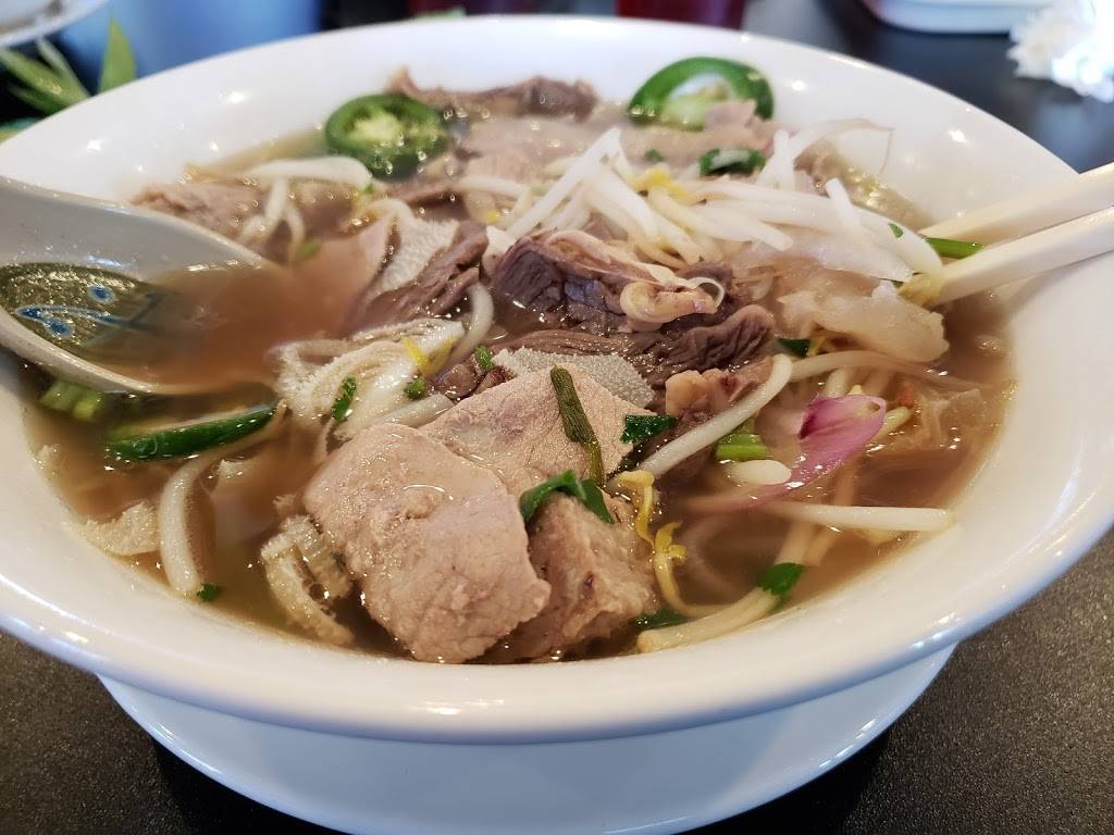 PHO 21 NOODLES & GRILLS | restaurant | 3465 W Walnut St #221, Garland, TX 75042, USA | 4696618399 OR +1 469-661-8399