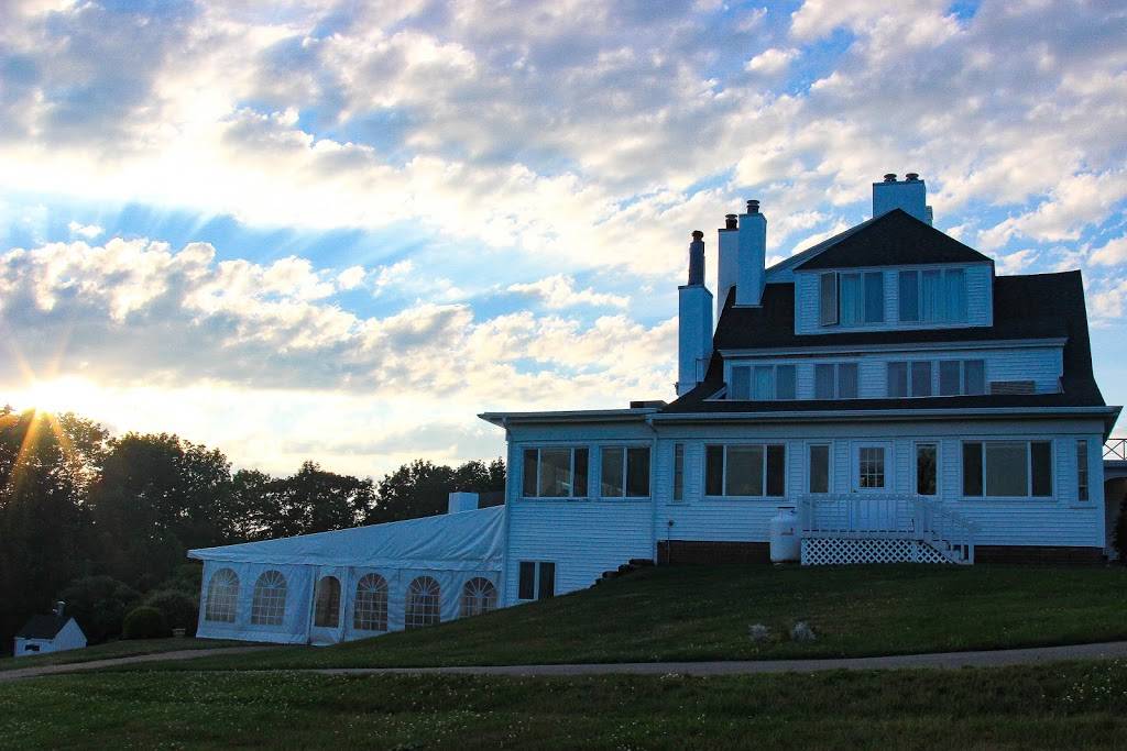 The Lucerne Inn | night club | 2517 Main Rd, Dedham, ME 04429, USA | 2078435123 OR +1 207-843-5123