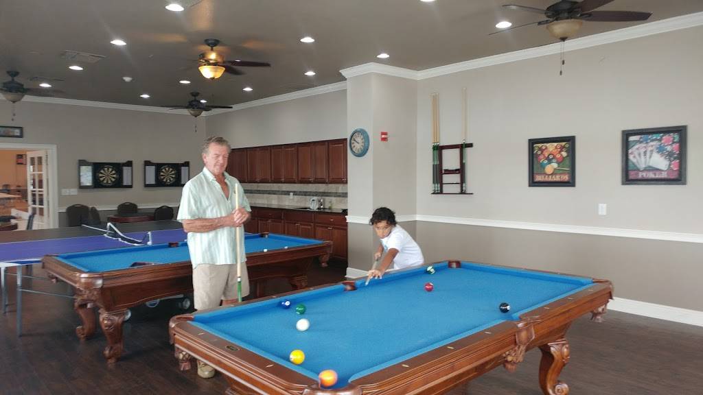 Riverside Bar & Grill | restaurant | 2035 Pier Dr, Ruskin, FL 33570, USA | 8134194904 OR +1 813-419-4904