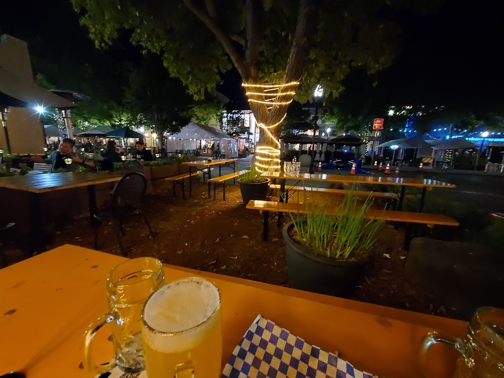 Das Bierhauz | restaurant | 135 Castro St, Mountain View, CA 94041, USA | 6503367613 OR +1 650-336-7613