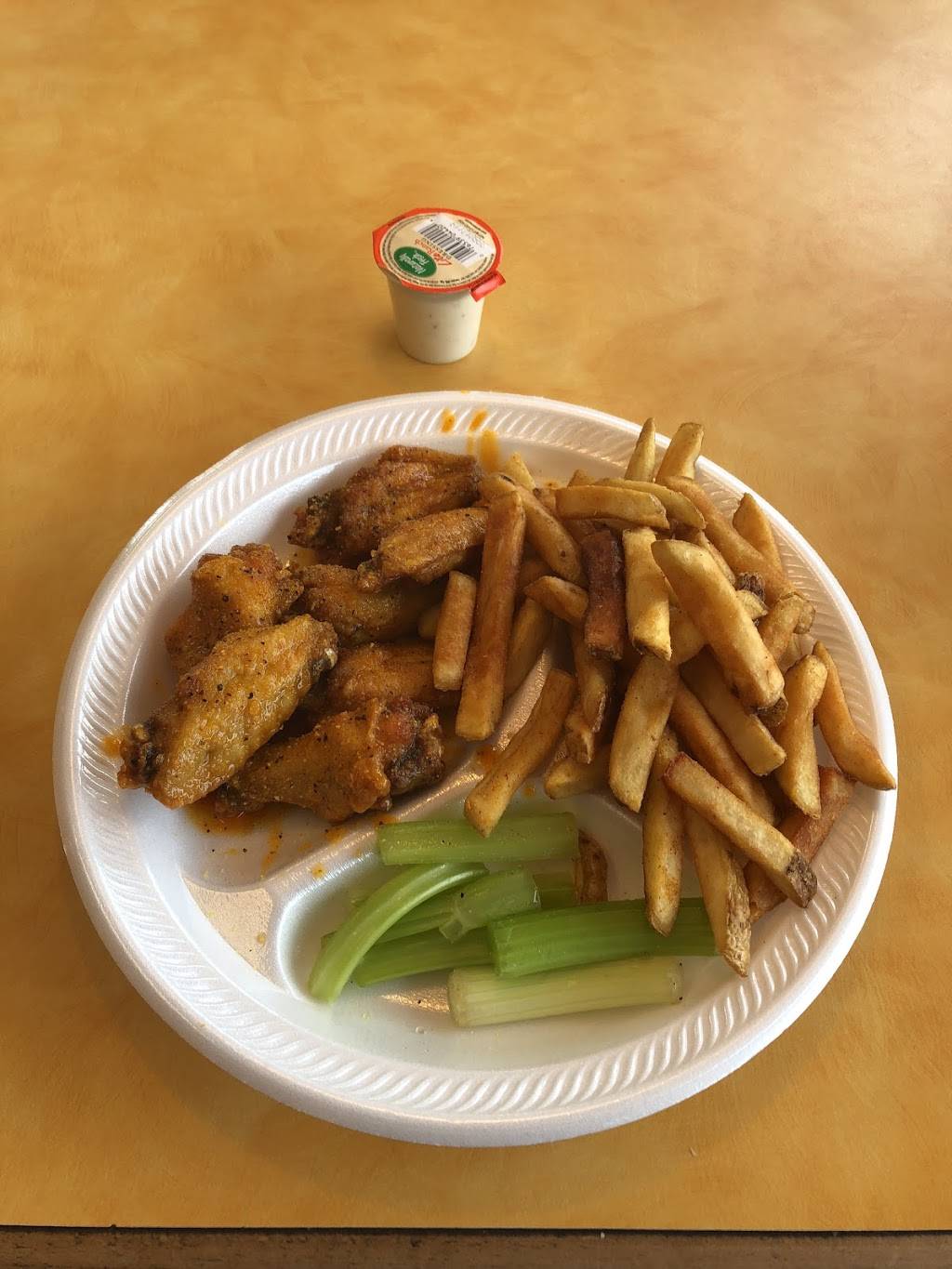 World of Wings | restaurant | 5340 GA-20, Covington, GA 30016, USA | 7707874417 OR +1 770-787-4417