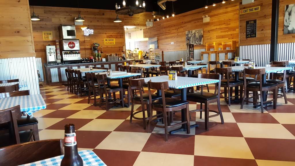 Dickeys Barbecue Pit | restaurant | 1273 Capitol Dr, Pewaukee, WI 53072, USA | 2626966034 OR +1 262-696-6034