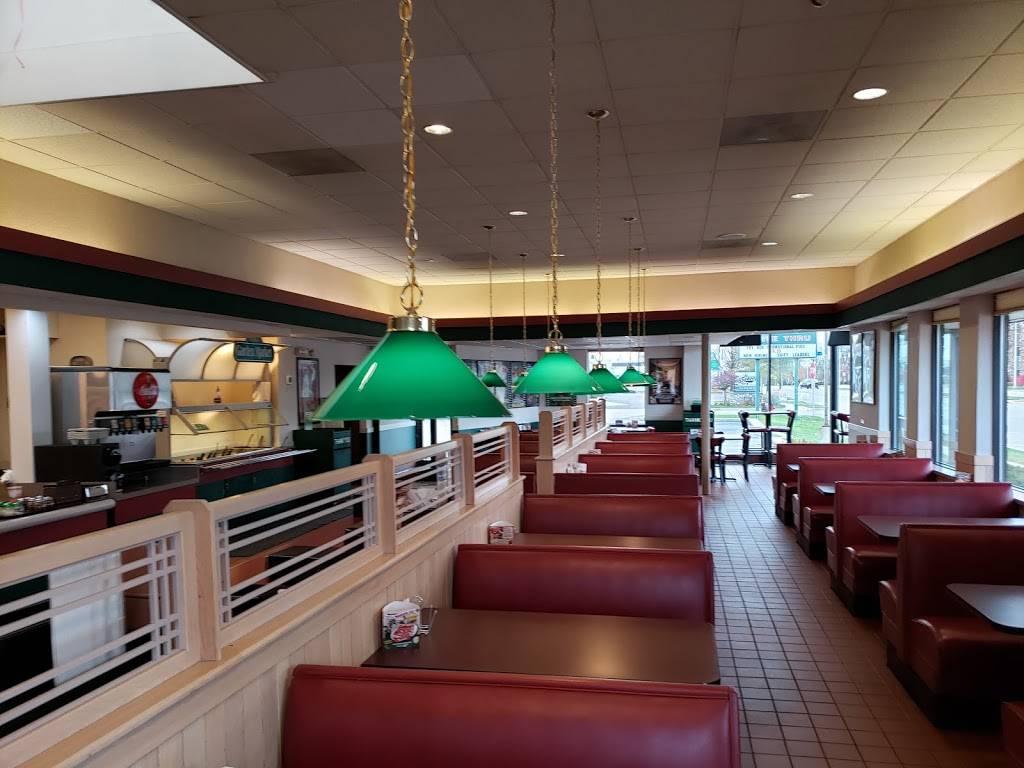 Rocky Rococo Pizza and Pasta | restaurant | 11319 W Bluemound Rd, Wauwatosa, WI 53226, USA | 4147714222 OR +1 414-771-4222