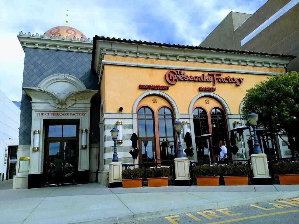 The Cheesecake Factory | restaurant | The Fashion Mall, 8701 Keystone Crossing, Indianapolis, IN 46240, USA | 3175660100 OR +1 317-566-0100