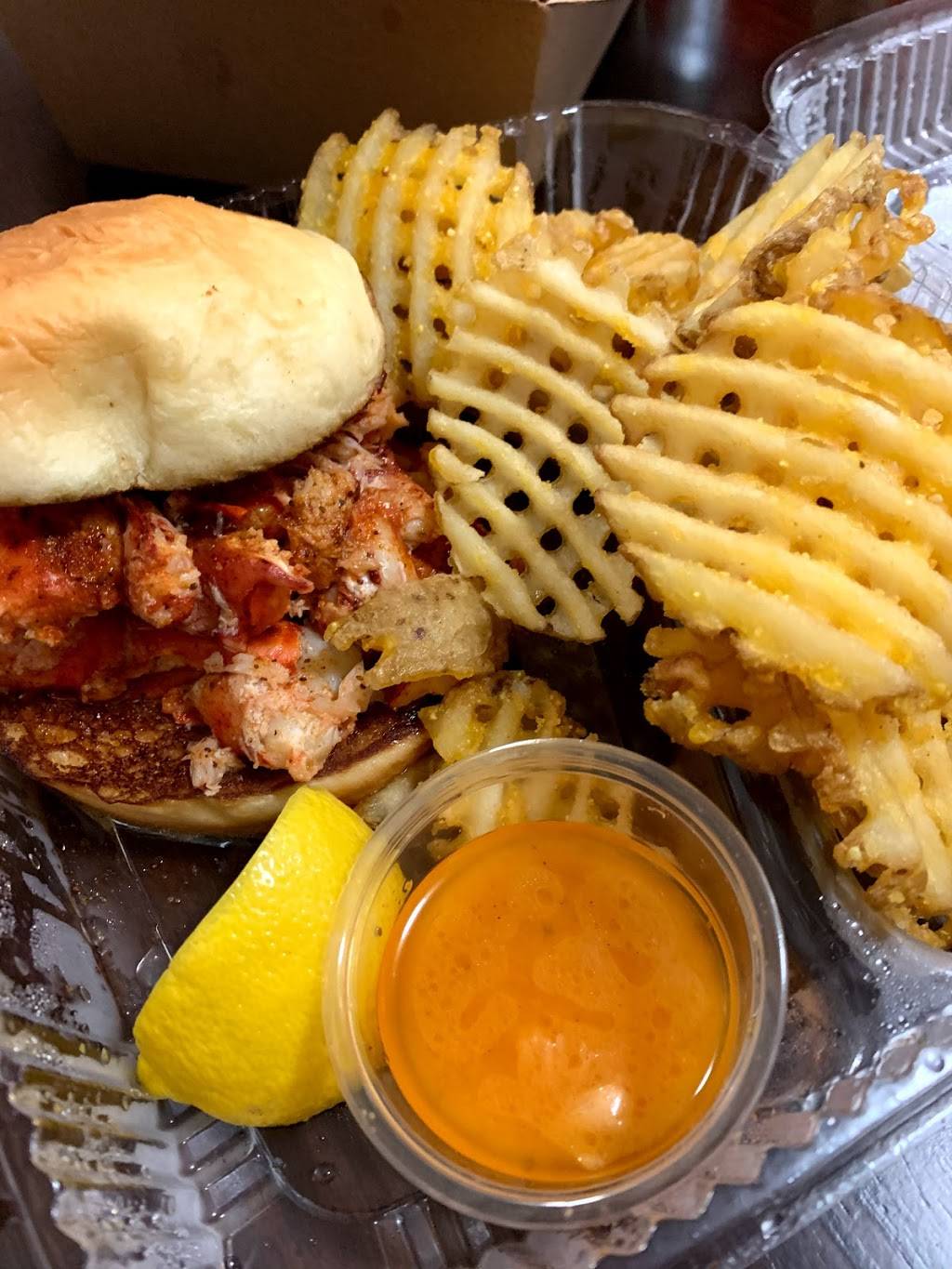 BETWEEN THE BUN | restaurant | 4920 Telegraph Ave, Oakland, CA 94609, USA | 5102142024 OR +1 510-214-2024