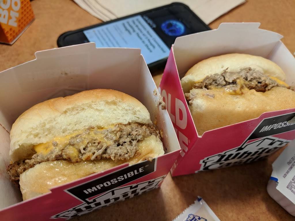 White Castle | restaurant | 12413 Shelbyville Rd, Louisville, KY 40243, USA | 5024893761 OR +1 502-489-3761