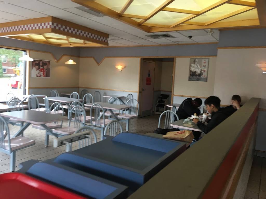 PFK | meal takeaway | 1551 Boulevard Shevchenko, LaSalle, QC H8N 1P3, Canada | 5143636660 OR +1 514-363-6660