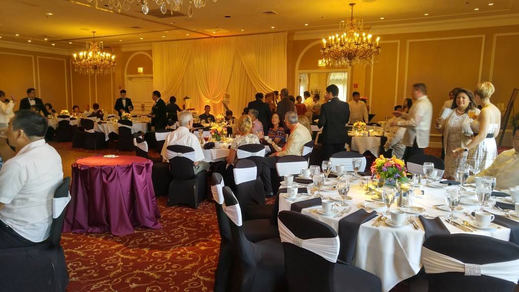 Cafe La Cave | restaurant | 2777 Mannheim Rd, Des Plaines, IL 60018, USA | 8478277818 OR +1 847-827-7818