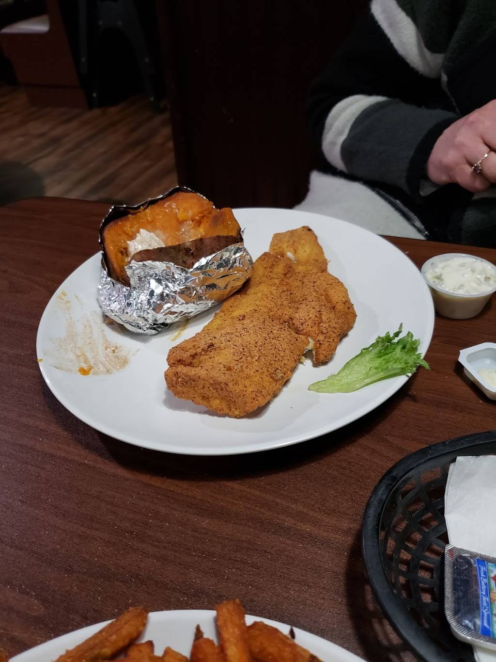 The Original Roadhouse | restaurant | 333 W Main St, East Palestine, OH 44413, USA | 3308865077 OR +1 330-886-5077