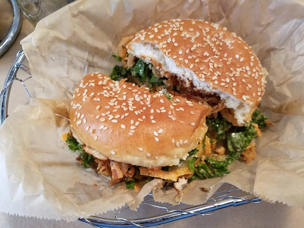 Farm Burger Buckhead | restaurant | 3365 Piedmont Rd NE, Atlanta, GA 30305, USA | 4048160603 OR +1 404-816-0603