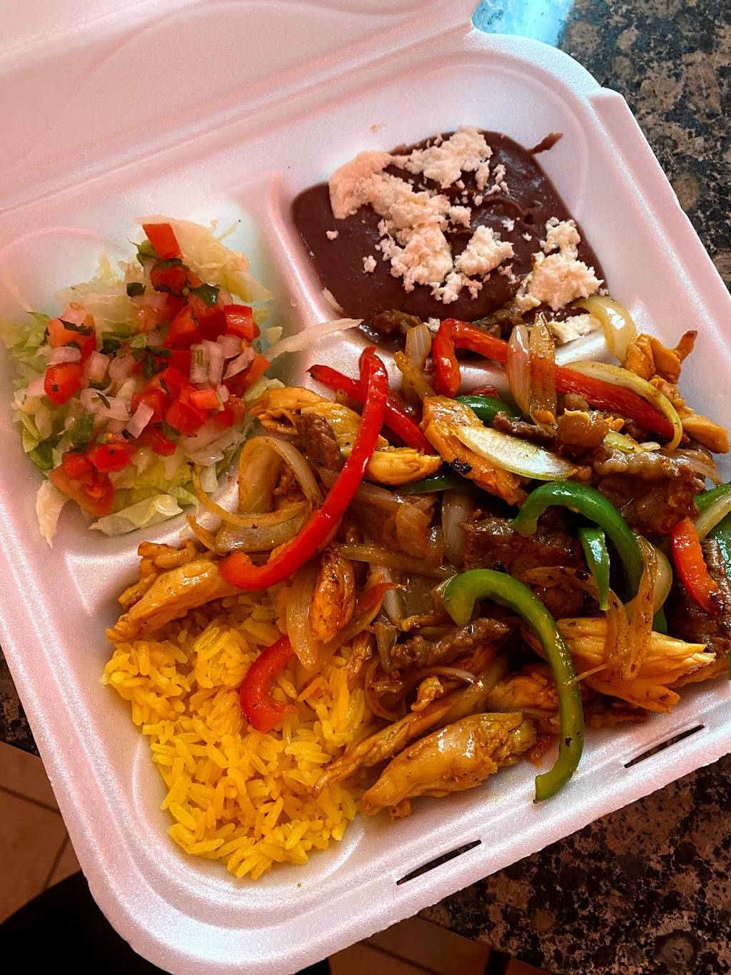 El Rinconcito Centroamericano | restaurant | 8757 US-1, Port St. Lucie, FL 34952, USA | 7728007756 OR +1 772-800-7756