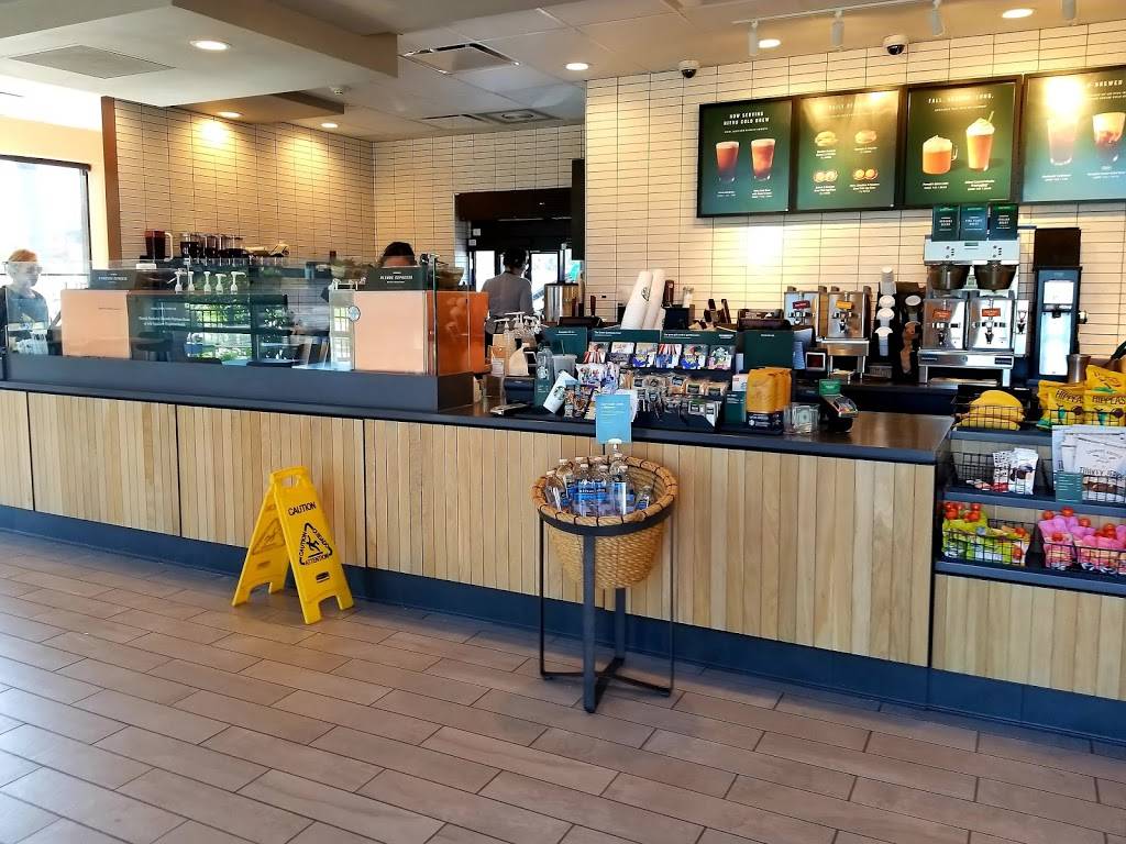 Starbucks | cafe | 950 Sheridan Rd, Highwood, IL 60040, USA | 8476810344 OR +1 847-681-0344
