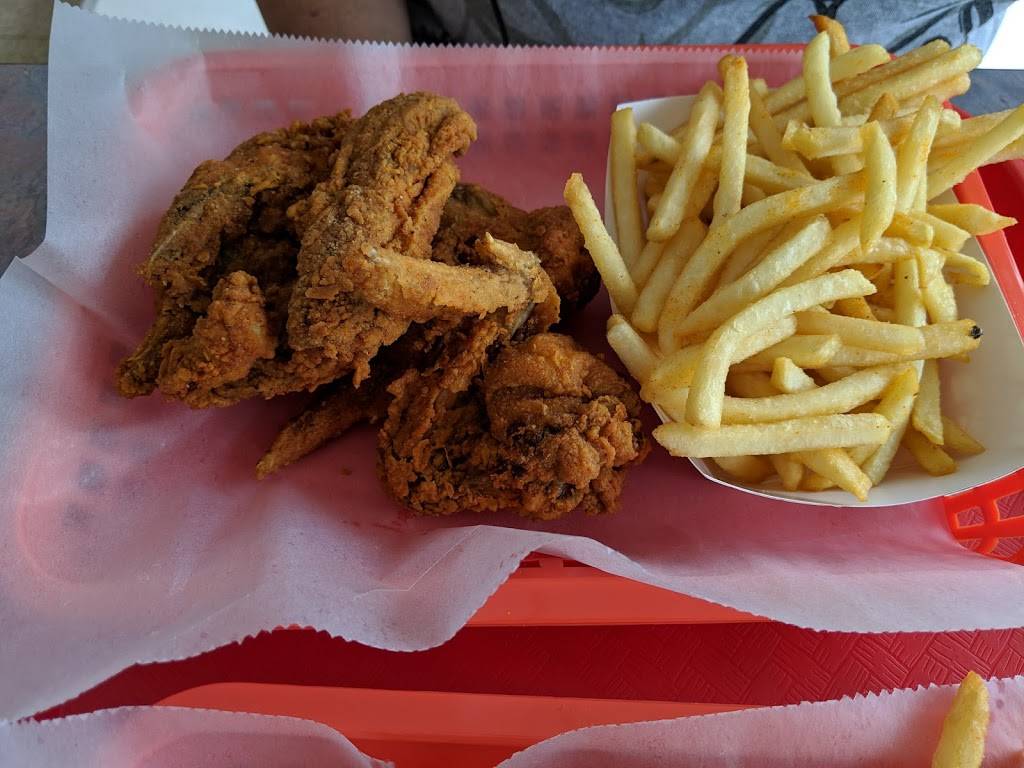 MO Fried Chicken | meal takeaway | 168 Wilson St, Manchester, NH 03103, USA | 6035188842 OR +1 603-518-8842