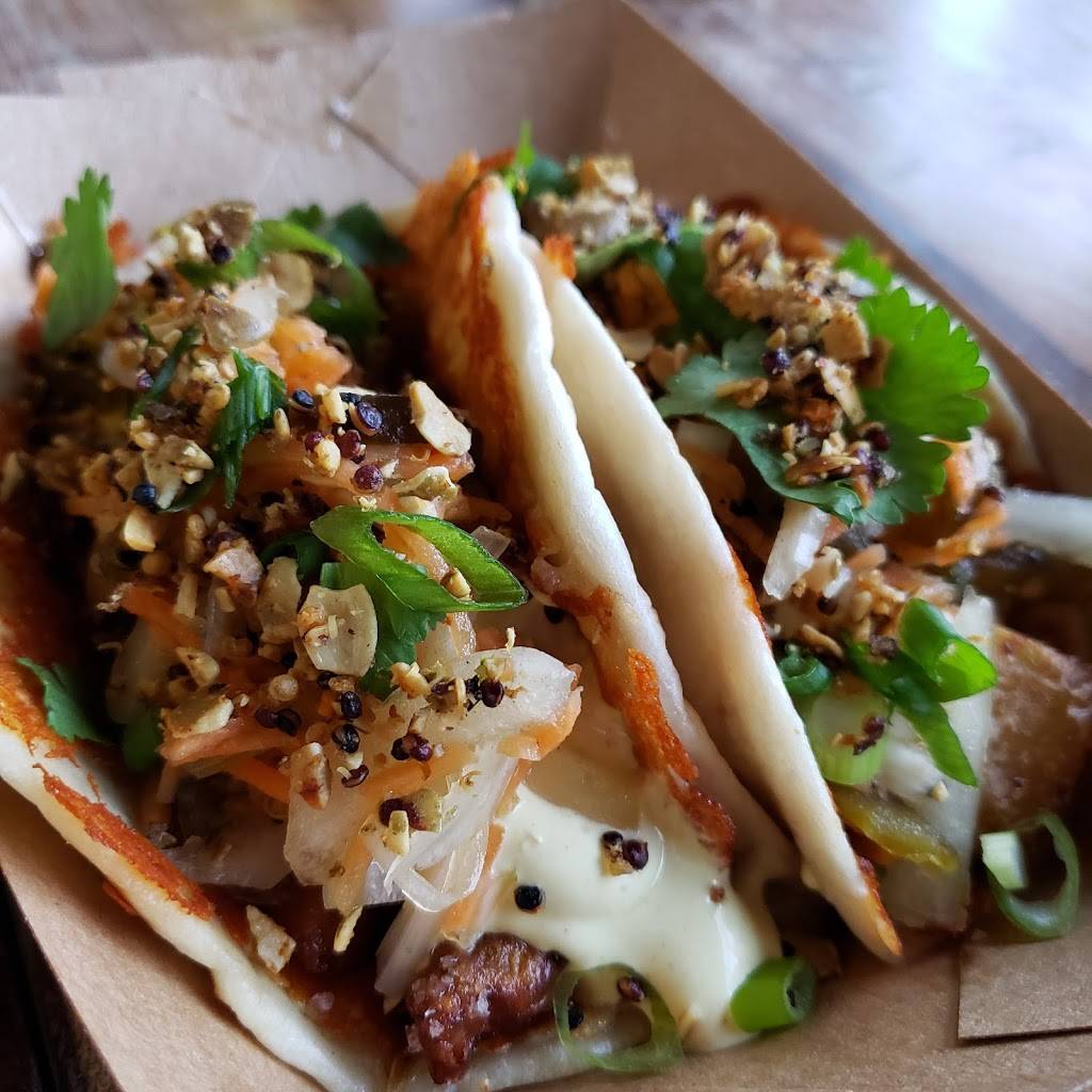 The Back Lot Beer Garden | restaurant | 425 Michigan St, Petoskey, MI 49770, USA | 2318819933 OR +1 231-881-9933