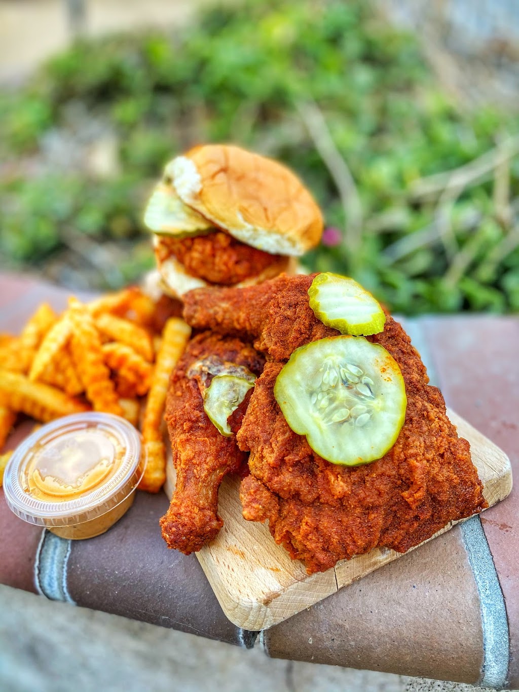 Main Chick Hot Chicken | restaurant | 20 Union St, Pasadena, CA 91103, USA | 6266609204 OR +1 626-660-9204