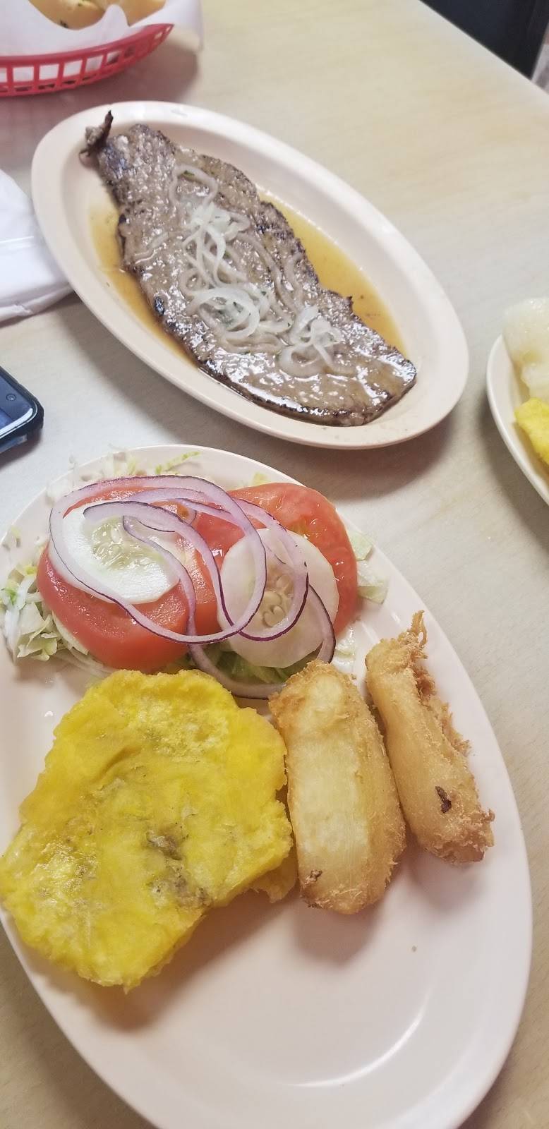 La Caridad Del Doral | restaurant | 8275 NW 56th St #4028, Doral, FL 33166, USA | 3055913343 OR +1 305-591-3343