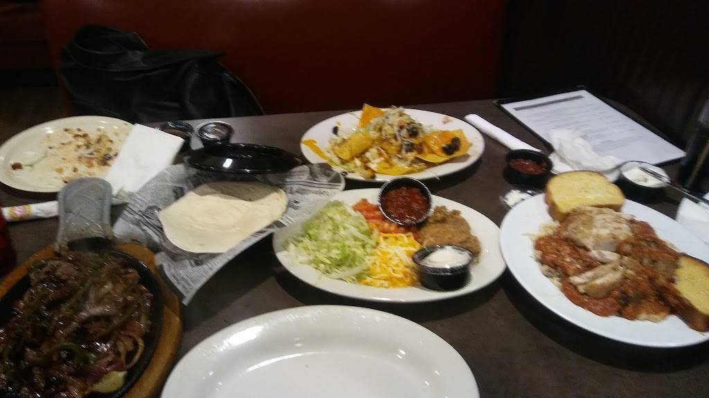 Village Inn Pizza & Sports Grille | restaurant | 934 Washington Ave, Holland, MI 49423, USA | 6163921818 OR +1 616-392-1818