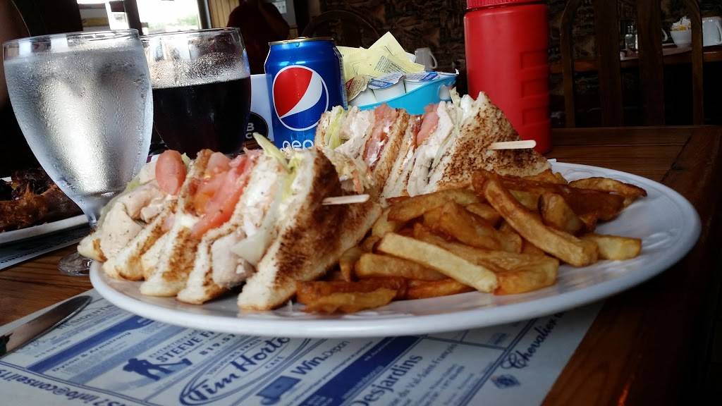 Restaurant La Vieille Gare de Richmond | restaurant | 739 Rue Principale Nord, Richmond, QC J0B 2H0, Canada | 8198266655 OR +1 819-826-6655