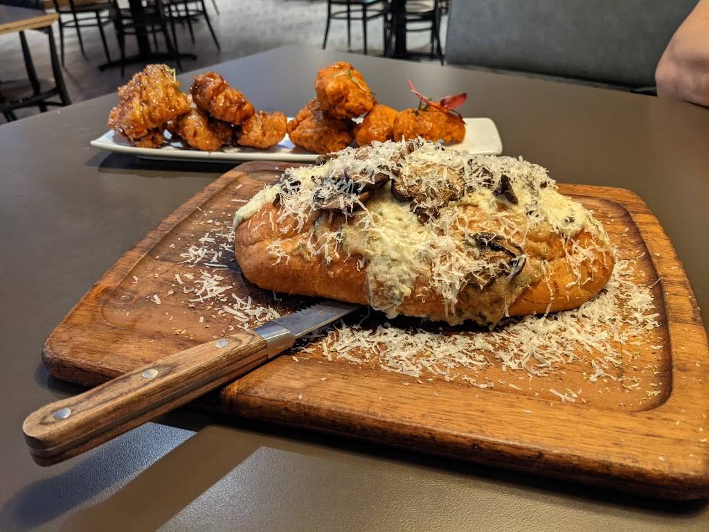 Dak & Bop 18th Street | restaurant | 1805 W 18th St, Houston, TX 77008, USA | 8325169316 OR +1 832-516-9316